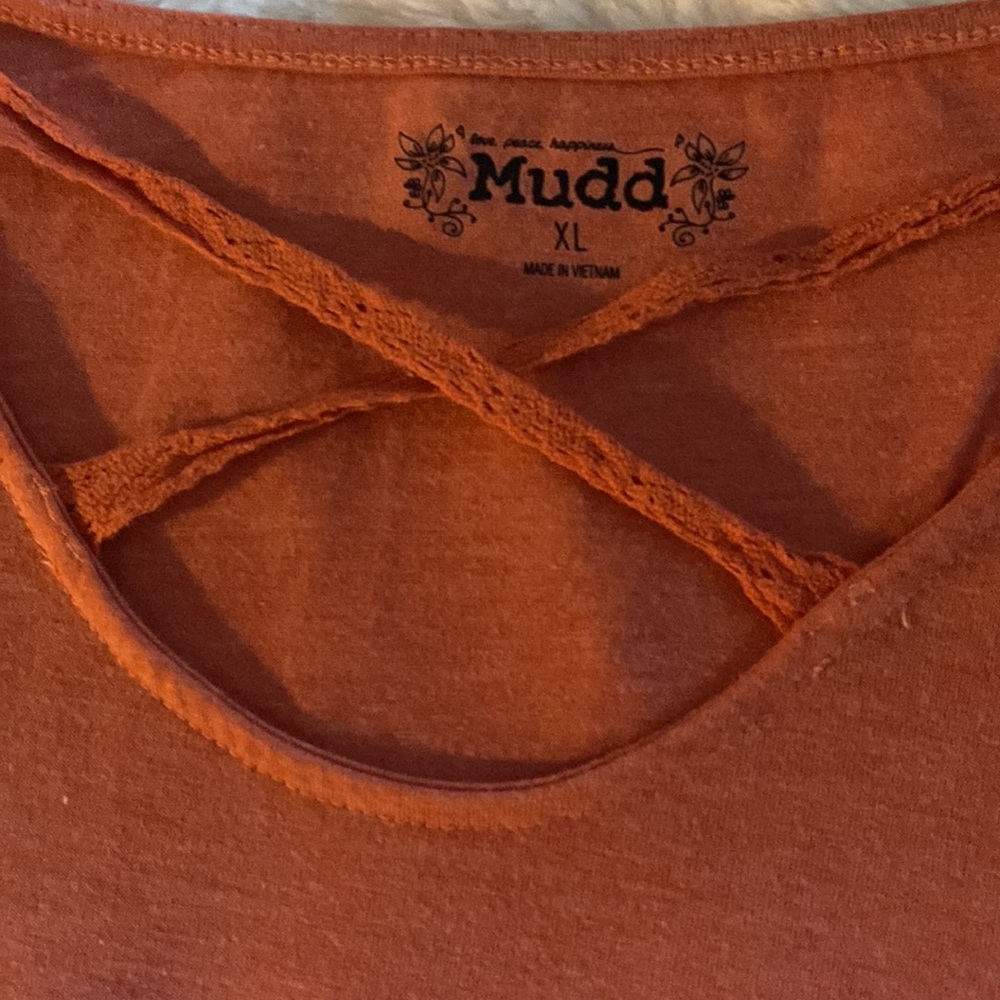 XL Mudd Top - Picture 2 of 3